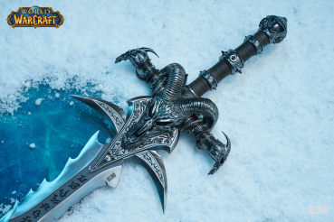 Preview: HEX Collectibles Frostmourne Sword Premium Replica